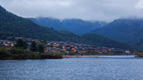 广西上林县鼓鸣寨,神秘的壮族古山寨