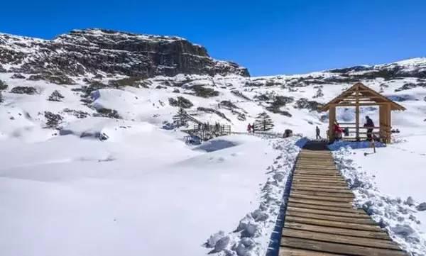 禄劝轿子雪山