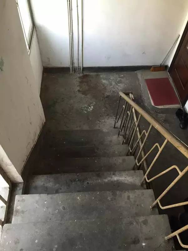 天呐浙江人每晚准时看的钱塘老娘舅姚克俭今天重伤住院了