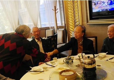 古雷人口钱什么时候拿_钱的照片人民币图片