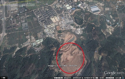 2014年11月的卫星照片显示,采石场已成为渣土受纳场。