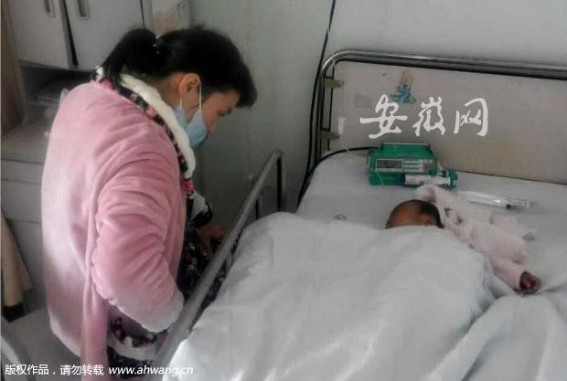 安徽女婴患病致肝坏死 母亲割肝救女