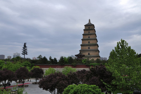 大雁塔西南方向 图:香豌豆 编辑:漫步阳光大道(媒体转载请注:转自西安