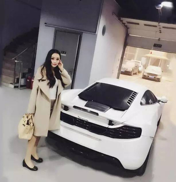 该女生通过网络认识车主,并约见面.