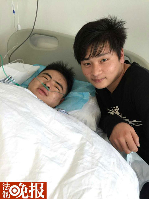 深圳滑坡事件续：幸存者父亲公布儿子术后照片