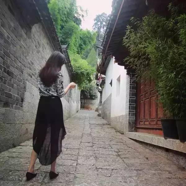 男生旅游拍照pose内容|男生旅游拍照pose版面设计