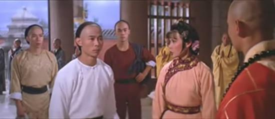 1984年在刘家辉主演的电影《五郎八卦棍》中扮演"佘太君"