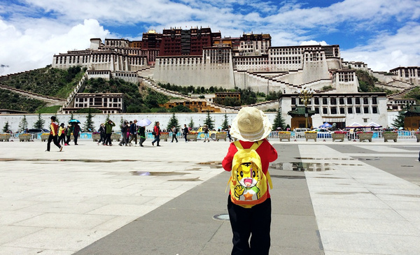 亲子旅行的最大意义,就是要打败孩子的无畏