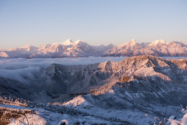 贡嘎乡人口_贡嘎雪山