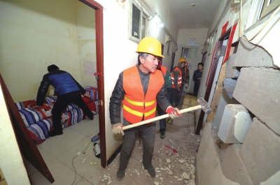 北京强拆地下群租房4000m2 系民防防空洞改建