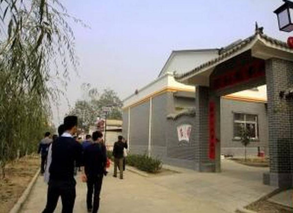 漯河市临颍县杜曲镇龙堂村