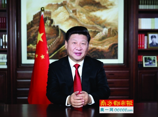 2015年12月31日，国家主席习近平通过中国国际广播电台、中央人民广播电台、中央电视台发表二一六年新年贺词。 新华社发