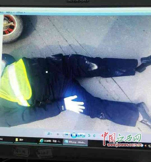 南昌超标电动车被查强行驶离 致辅警倒地受伤
