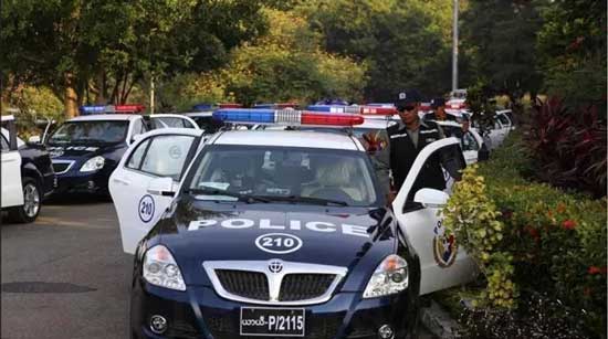 缅甸警车由中国制造 45辆中华车跨年执勤