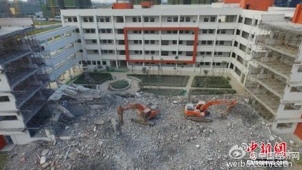 广西一栋教学楼刚建好就被拆 校方未透露原因