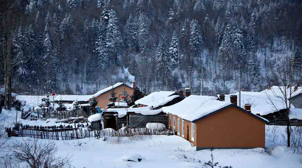 房产 正文  下面就请大家跟小编一起欣赏最美雪景乡村—黑龙江雪乡村!