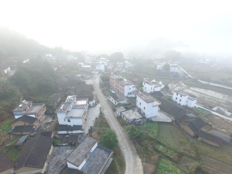 土山岗乡织锦寨人口_土山包