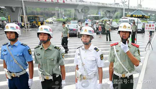 纠察兵放你一马军队形象就会降低一分