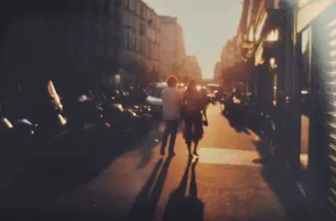 有爱,就不能成为朋友】朋友你今天就要远走,., 