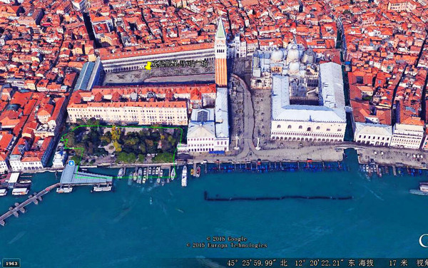 圣马可广场卫星图,此为上北下南方向,水边即各种游船码头.