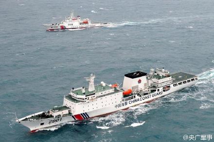 @央广军事：【中国万吨海警船巡航航拍照曝光】近日，中国2901号万吨海警船和2502号海警船联合巡航照片公开亮相。