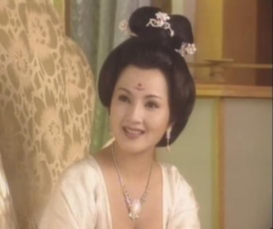 在电视上看到阮丹宁这个女演员是1994年的一部电视剧,叫《上官婉儿》