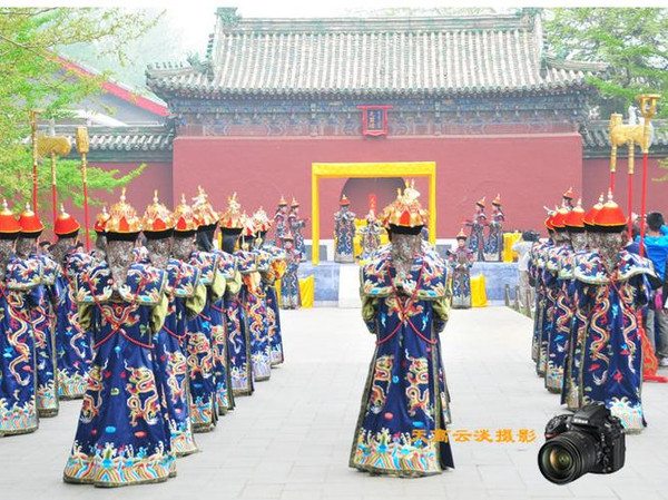 北京的天坛,地坛等地都举行过祭祀活动,2012年开始,北京北海公园先