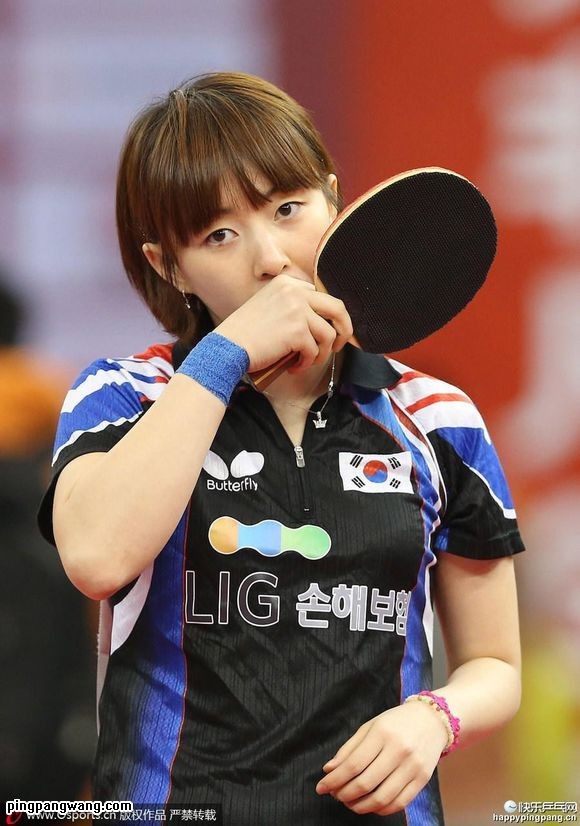 徐孝元是韩国女乒中强有力的一名削球手,曾在2013年国际乒联职业巡回