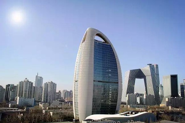 《汽车族》隶属人民日报社旗下的中国能源汽车传播