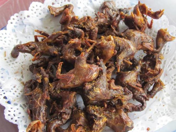 【组图】残忍的美食——油炸麻雀,你吃过吗?