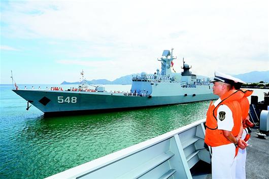 这是中国海军舰艇首次访问东帝汶.