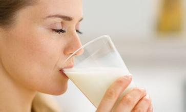 孕妇天天喝牛奶为啥还缺钙?