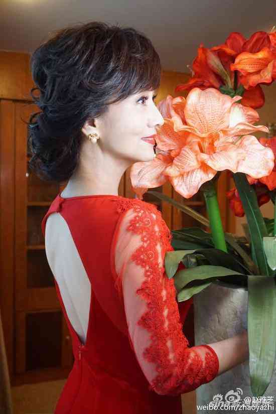 14:59  1月19日上午,赵雅芝[微博]在微博上晒出了一张自己的美照,照片