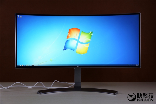 全球首发！LG 21:9曲面超宽显示器图赏：一眼被惊艳