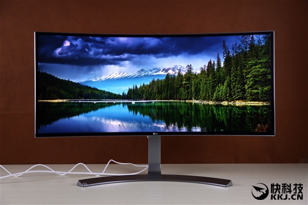 全球首发！LG 21:9曲面超宽显示器图赏：一眼被惊艳