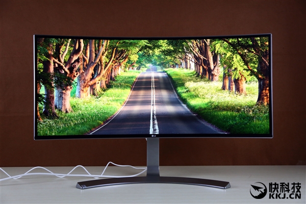 全球首发！LG 21:9曲面超宽显示器图赏：一眼被惊艳