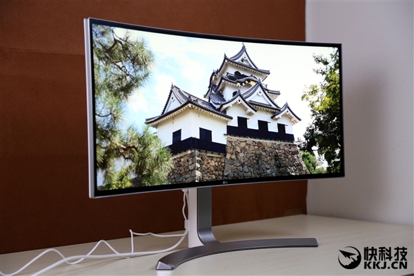 全球首发！LG 21:9曲面超宽显示器图赏：一眼被惊艳