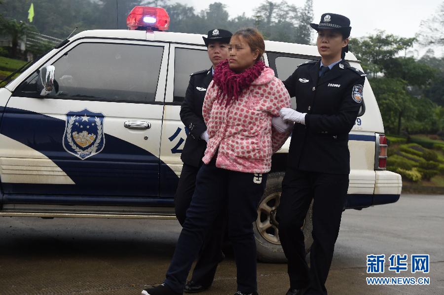 中国警方向越南警方移交越南籍重大涉毒通缉在逃犯(组图)1月21日,涉毒