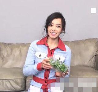 最近 ,女星宋茜为了履行当初对网友们许下的诺言竟吃了一块钱的香菜!