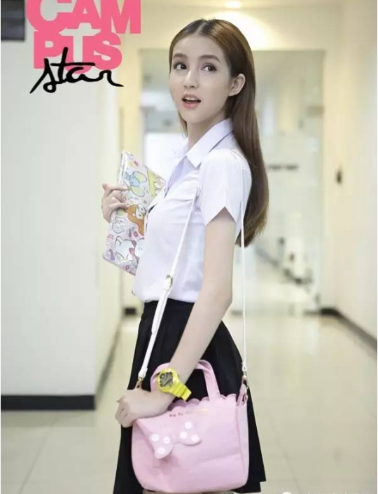 泰国美人妖彻底变性 成真正"女人(组图)