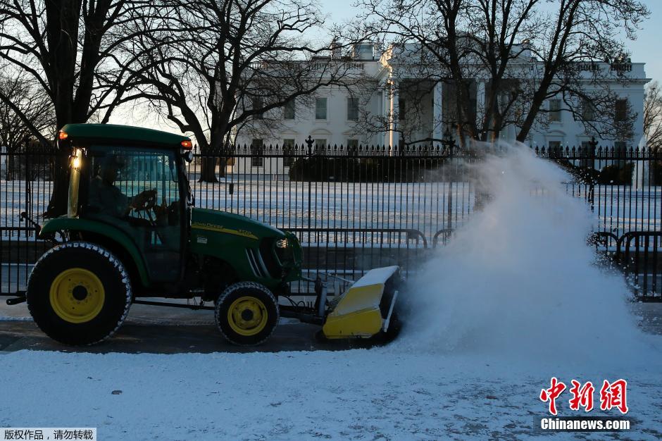 美国东南部将迎超强暴风雪 华盛顿严阵以待(组