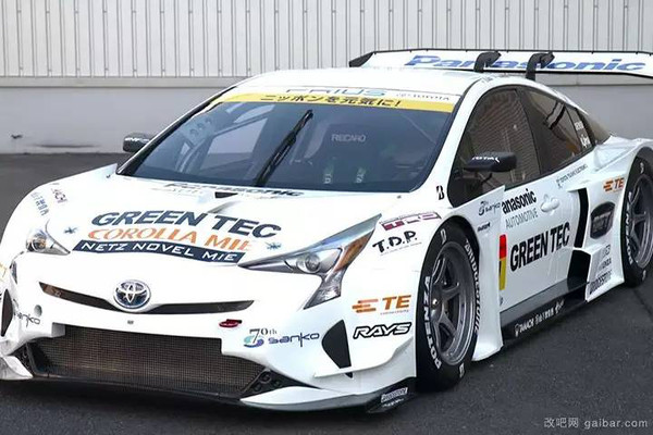 apr racing近日发布了丰田普锐斯gt300赛车,顾名思义,这就是征战日本