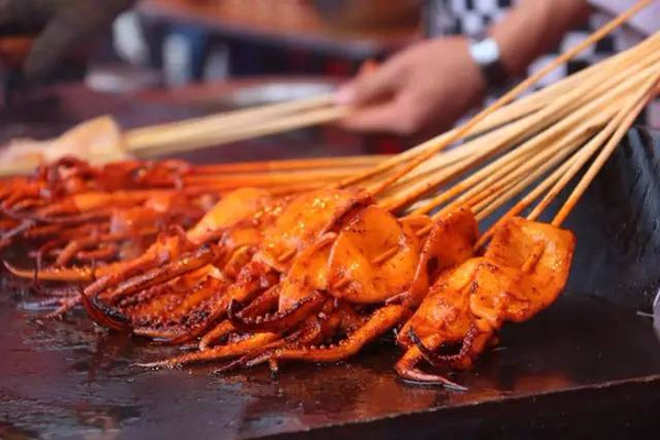 就是铁板鱿鱼!一样的食材,不一样的味道~)