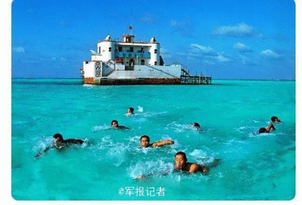 原文配图：曾经的南沙岛礁。