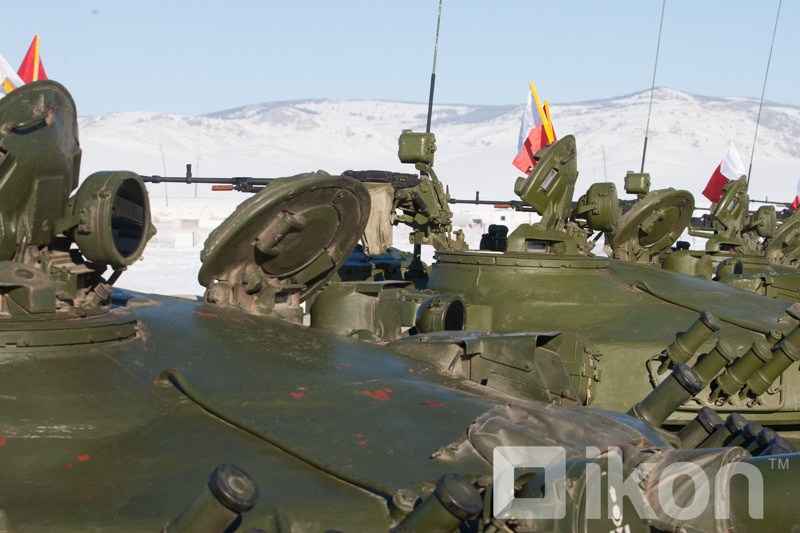 俄罗斯大批坦克装甲车白送蒙古(组图),中国05式