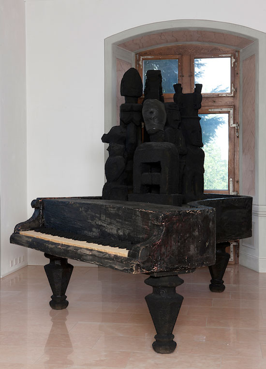 û˾-_--Sponge-Piano-ĭ--260x210x255cm-2011