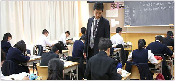 日本高中留学早稻田实业学校高等学校