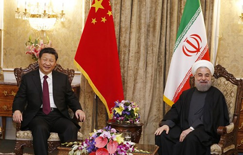 中国与伊朗建立全面战略伙伴关系(双语)