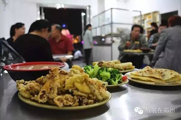 郑州20款好吃到爆的人气小吃，别说你只知道健康路！