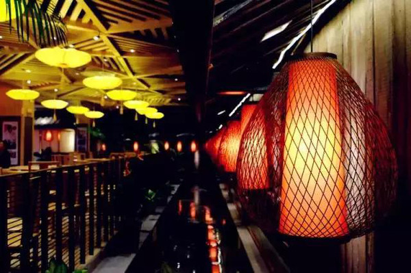 他用了18年创建了代表贵州美食名片的知名餐饮店